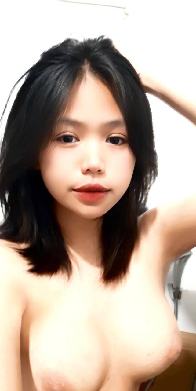 Em giúp việc của tôi vừa giỏi việc nhà lẫn chuyện tình dục